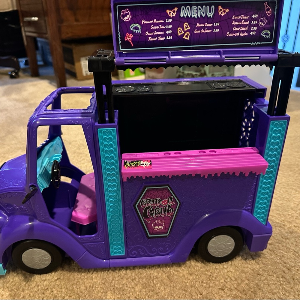 Monster High Purple and Pink Food Truck